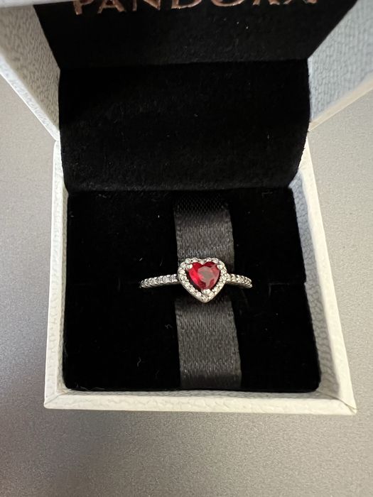 Прикраси «Пандора»