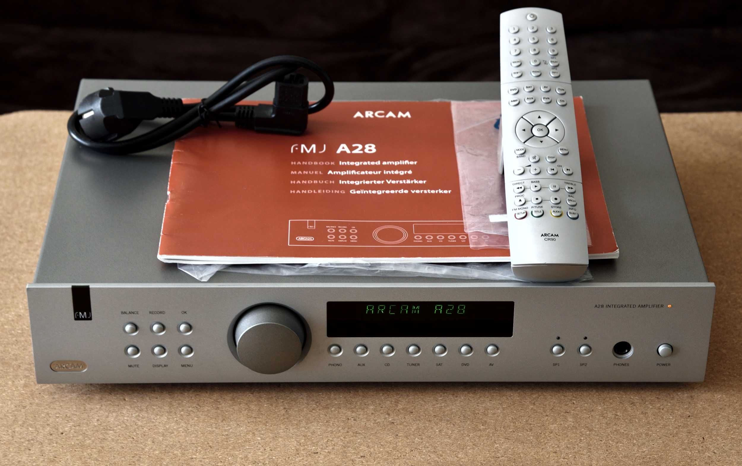 Arcam FMJ A28 - wersja z PRE Phono