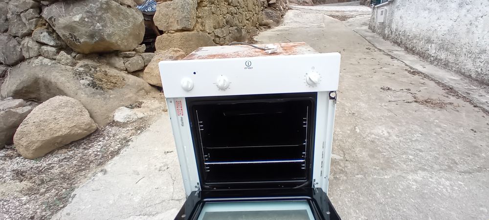 Forno eléctrico indesit