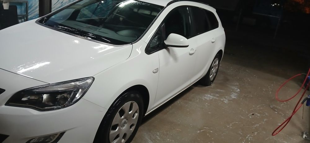 Opel Astra J Sport Ture