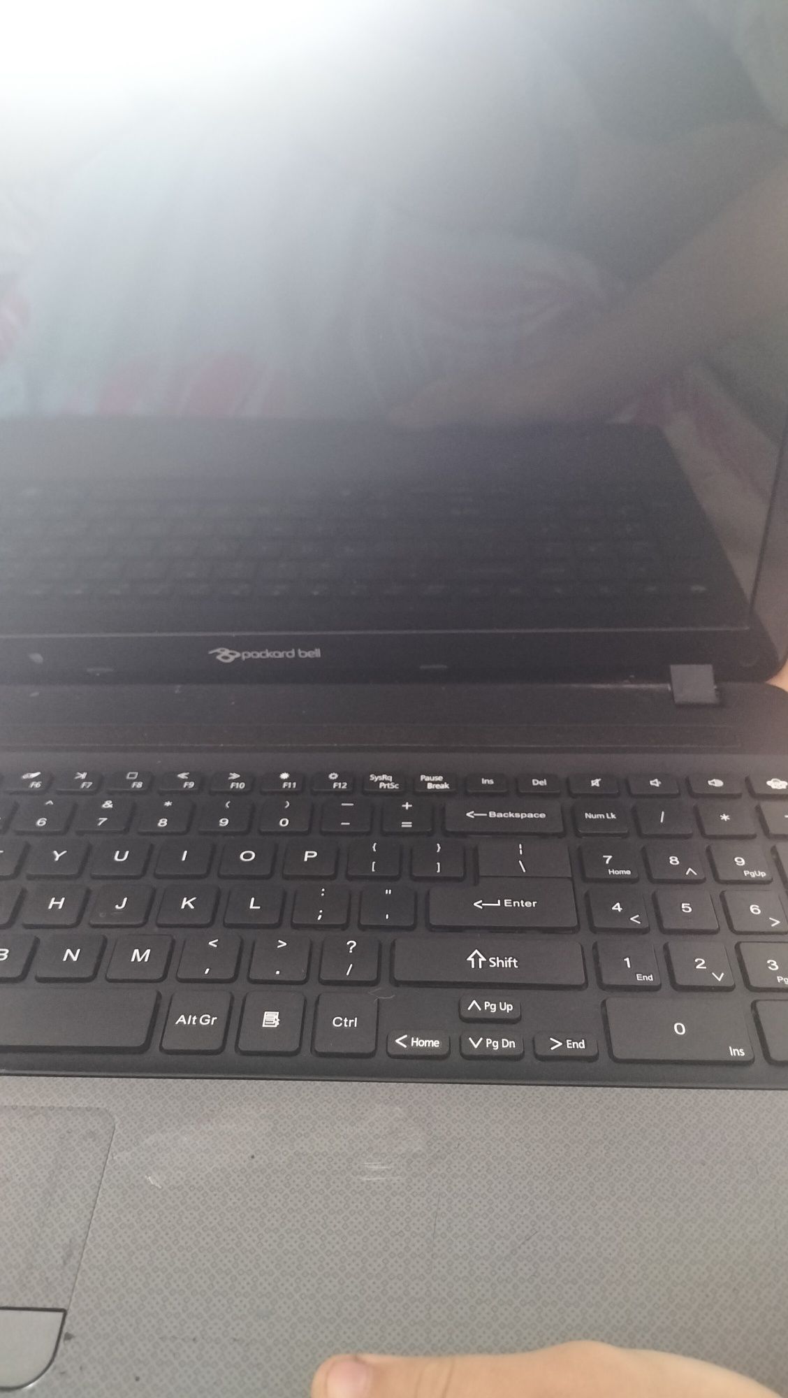 Sprzedam laptop na cześć