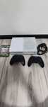 Xbox one s 1 TB + 2 pady + gra