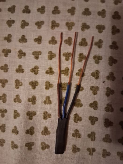 Przewód elektryczny podtynkowy płaski