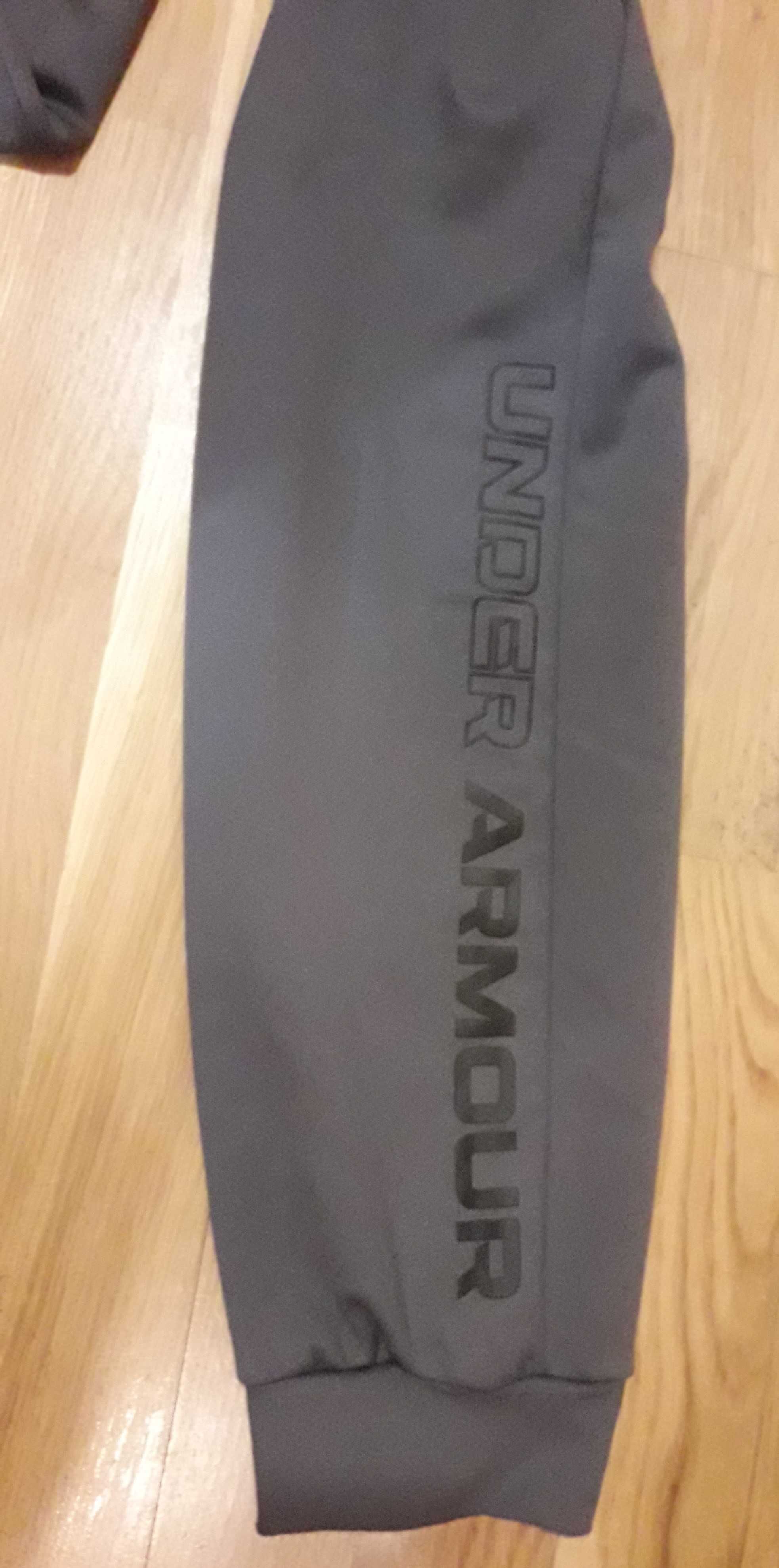 Spodnie Under Armour cimnoszare, roz.158cm.