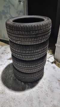 Зимня резина TOYO 295/40 R21