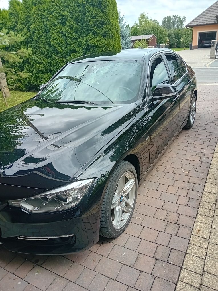 Sprzedam BMW SERI 3 F30