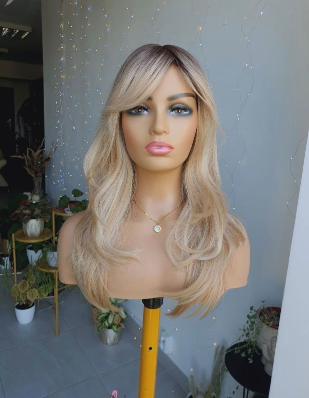 Długa peruka blond mix odrost naturalna fryzura Natasza 60 cm zestaw