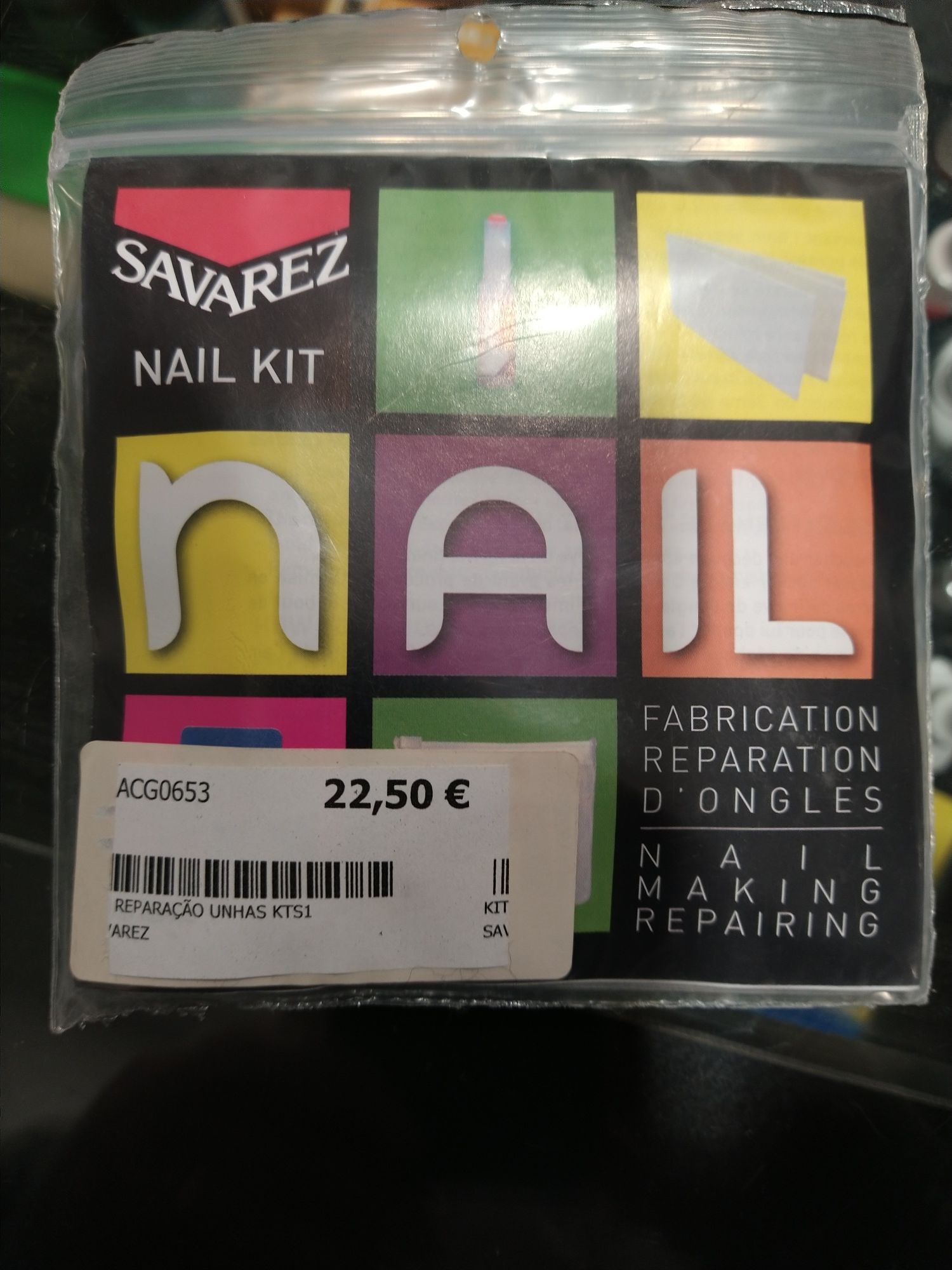 Reparação de unhas guitarrista Savarez