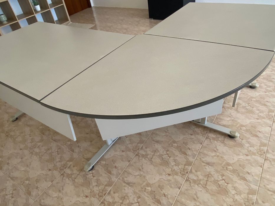 Mesa de canto para escritório