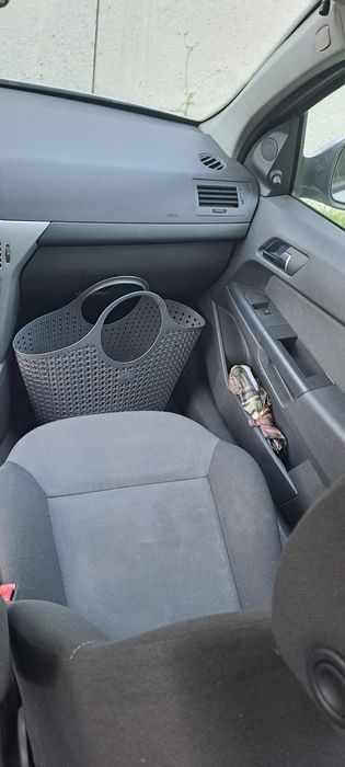 Автомобіль Opel astra H