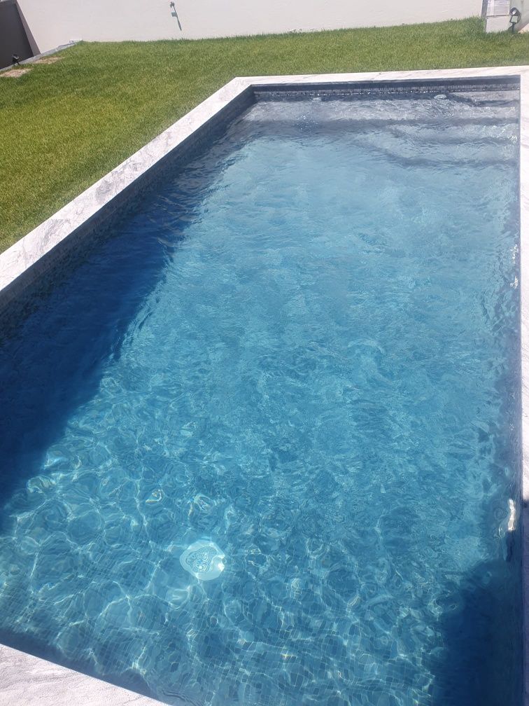Construção e Manutenção de Piscinas - orçamento gratuito