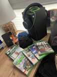 Konsola xbox X 1TB 2 pady gry sluchawki jak nowa
