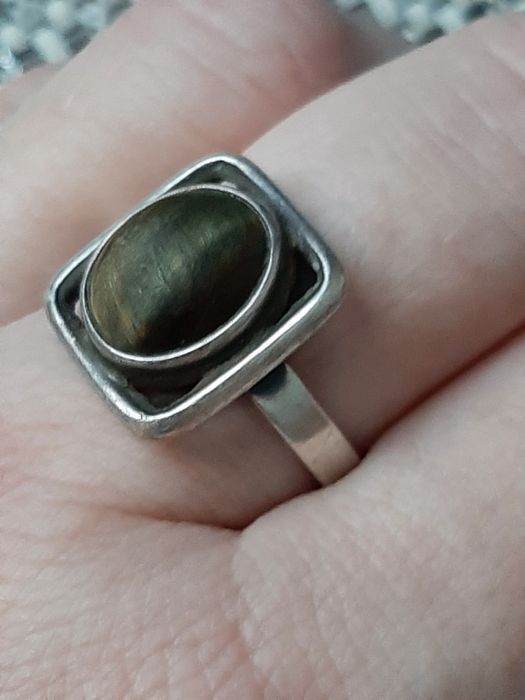 Pierścionek srebrny warmet at