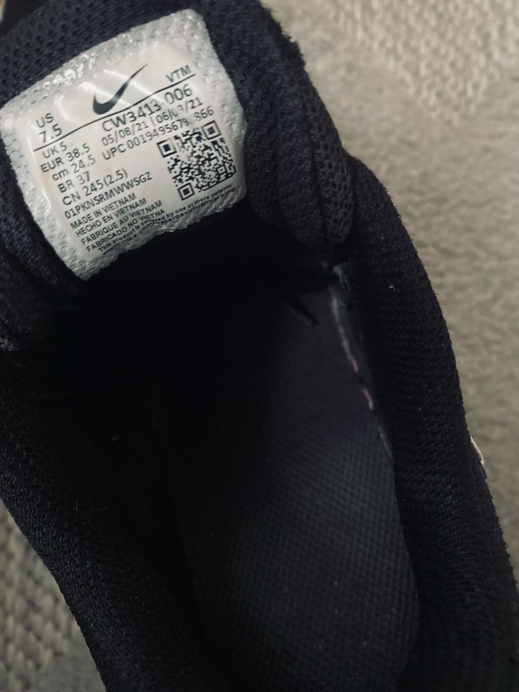 Кроссовки Nike / Кроссовки Nike Downshifter 38p