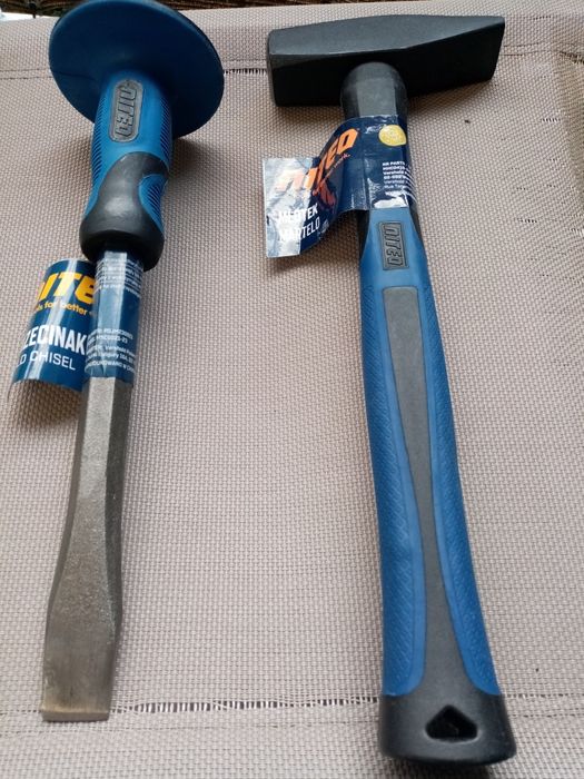 Młotek z przecinakiem Nowy za 70%ceny