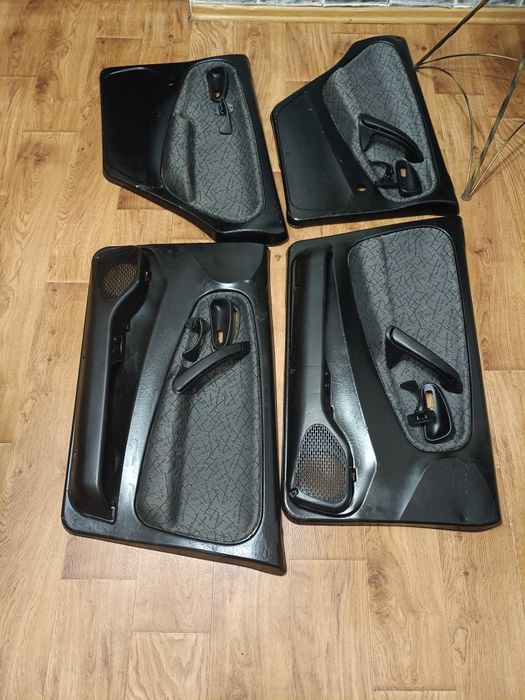 Продам дверні карти салону авто ВАЗ 2114,2115