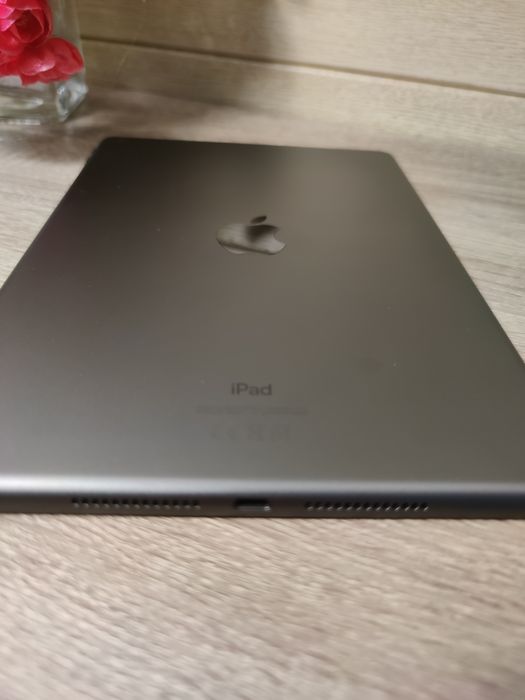 Планшет iPad Apple 8*32GB.(2020г).Wifi.