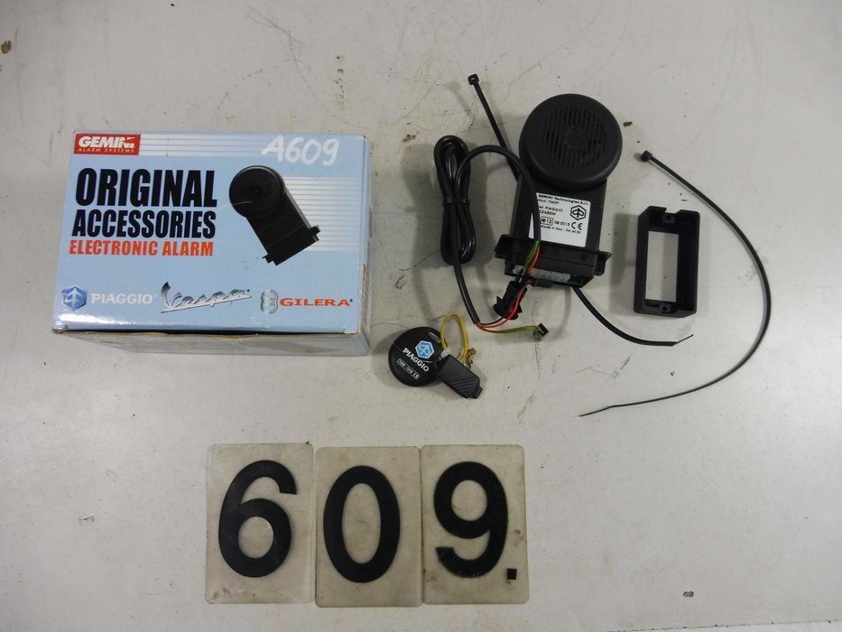 Piaggio Vespa LX / LXV / S 150 / Fly 50 / 150 nowy alarm pilot A609