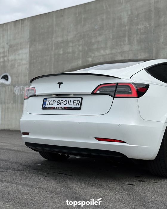 Спойлер накладка лип сабля Tesla Model 3 2017-2022 ABS пластик чорний