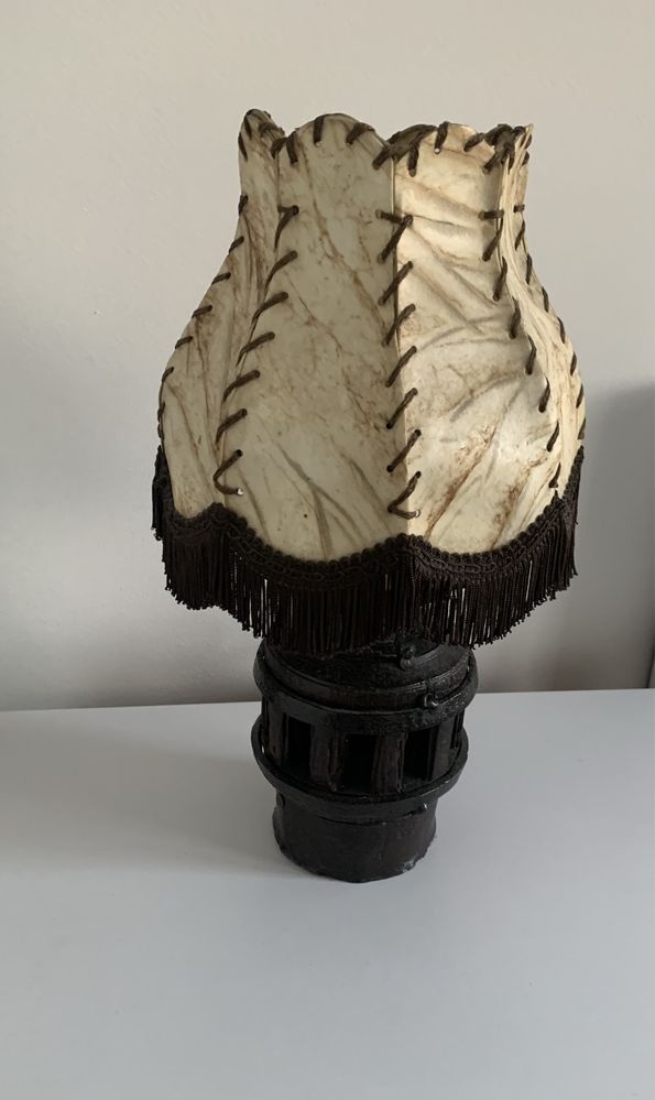 Lampka nocna z abażurem