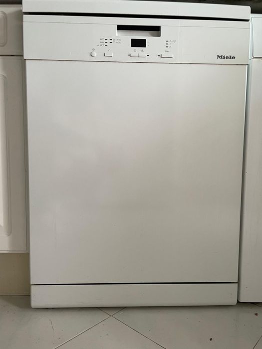 Máquina lavar loiça Miele