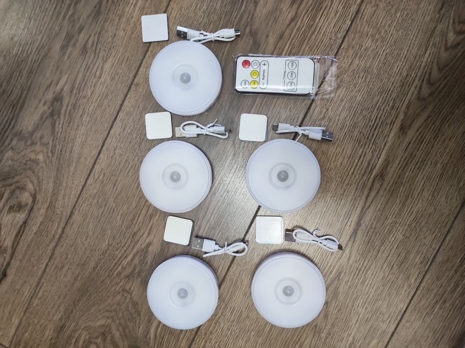 Аккумуляторный светильник с датчиком движения и освещения 5шт + пульт