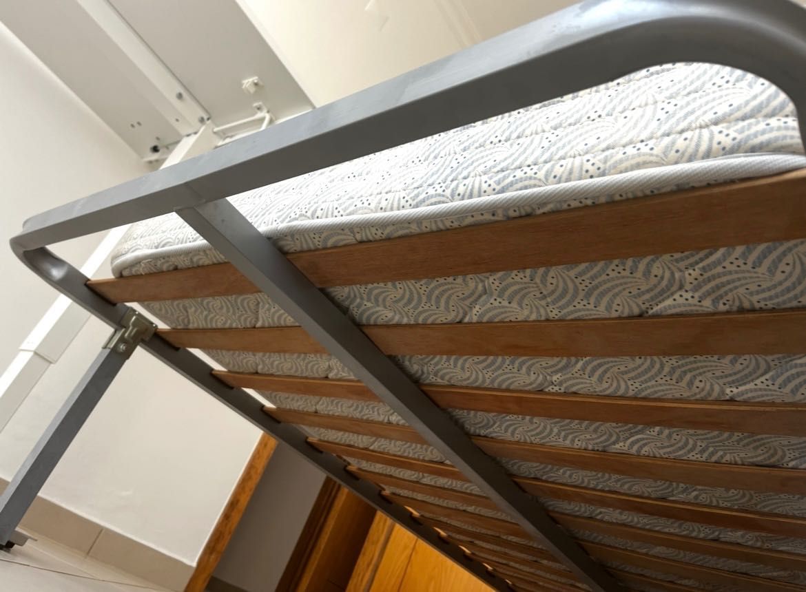 Duas camas 195x95 com colchão