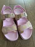 Sandały Guess pink
