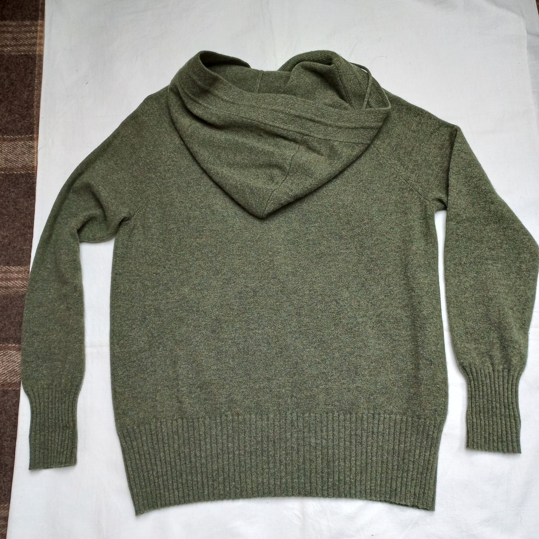 M&S sweter 100% kaszmir XS bdb pulower z kapturem