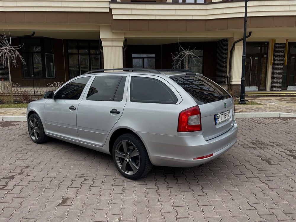 Skoda Octavia 1.6 tdi 2011 год