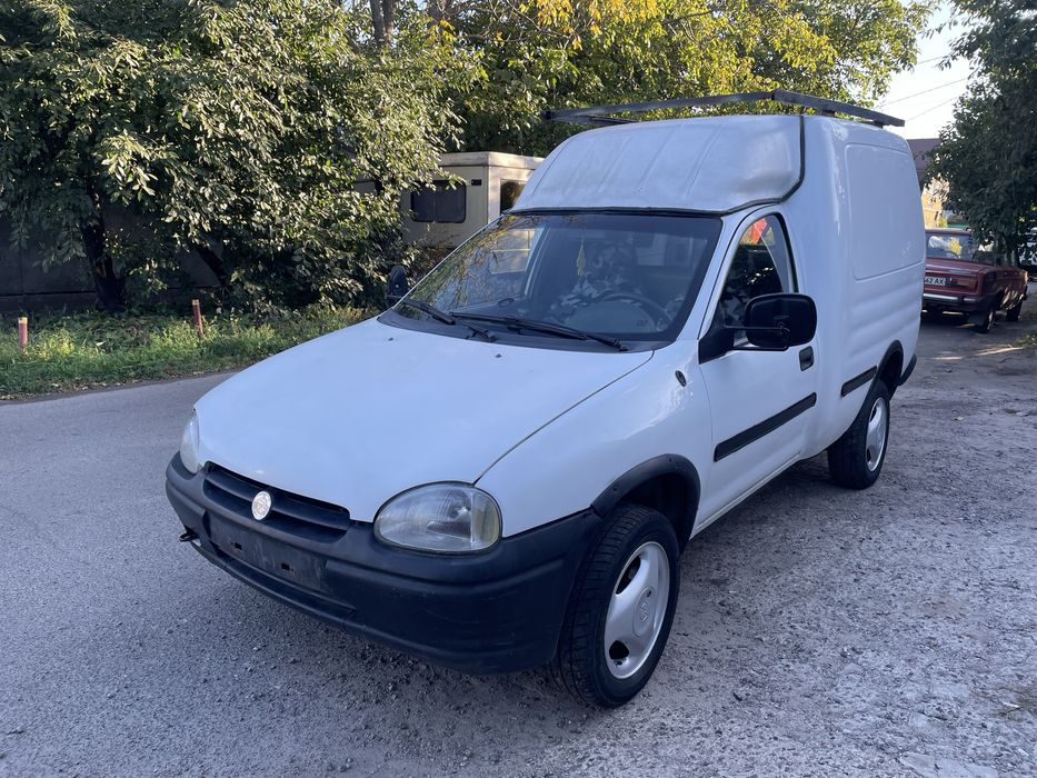 Автомобіль Opel Combo не гнилий