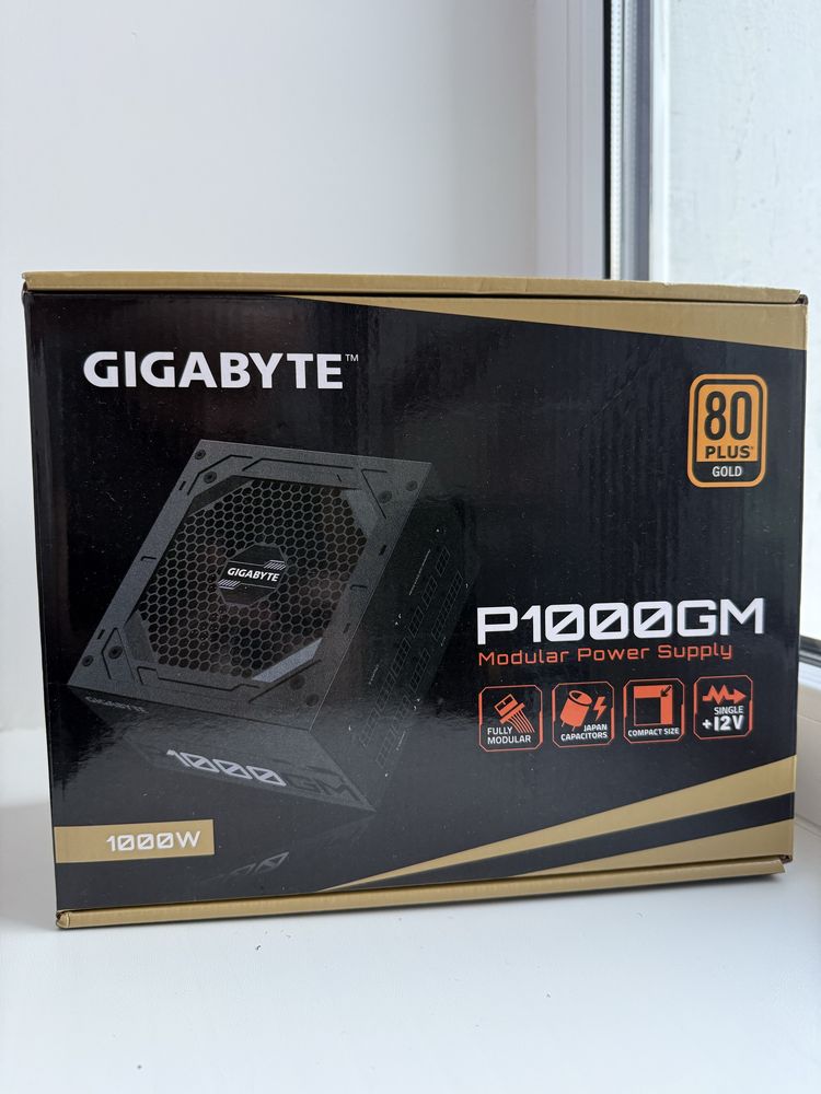 Блок живлення Gigabyte P1000GM 80+ Gold Modular