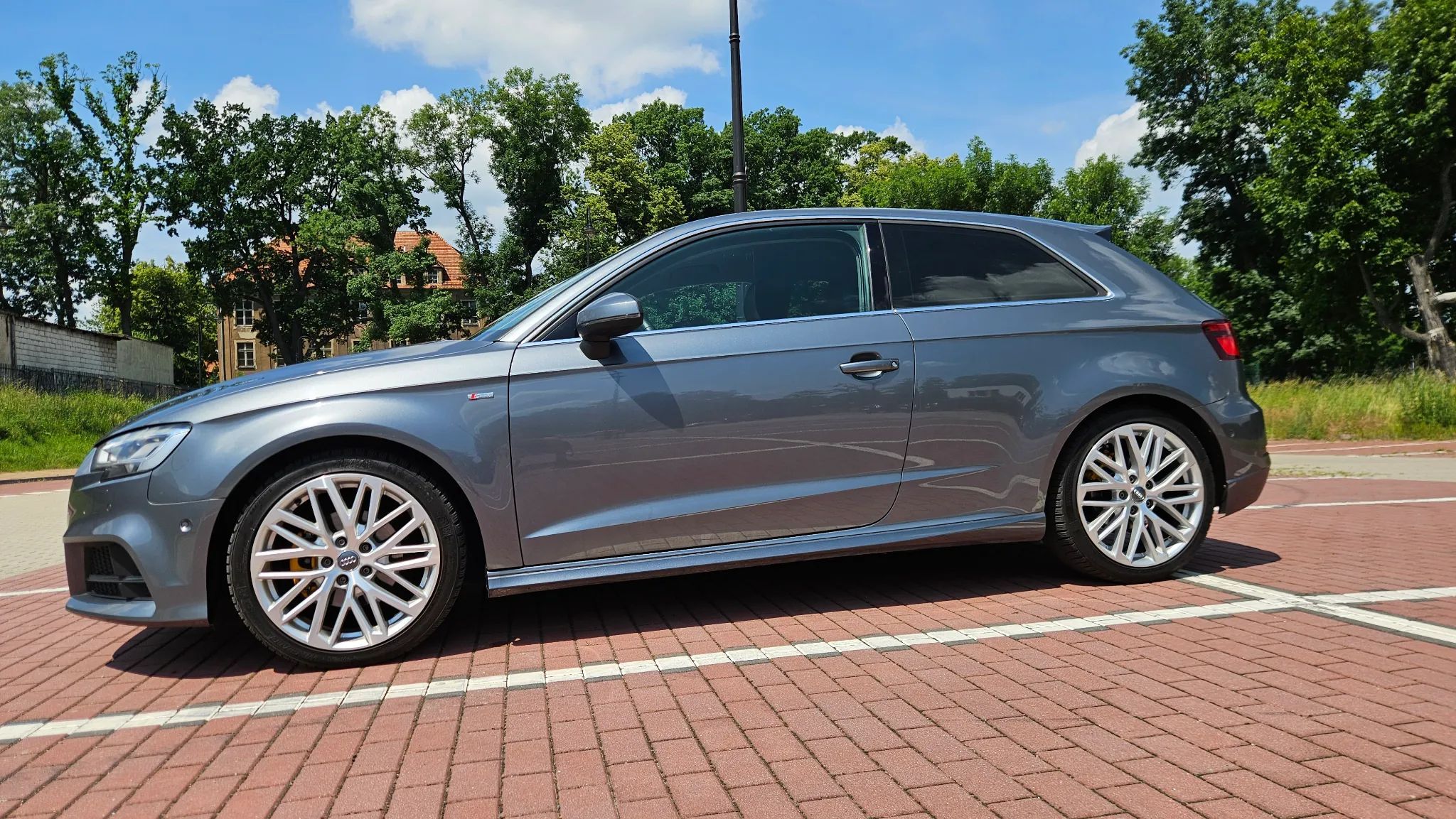 Audi A3 Audi A3 8V polift Daytona grey drive select asystent parkowania s-line