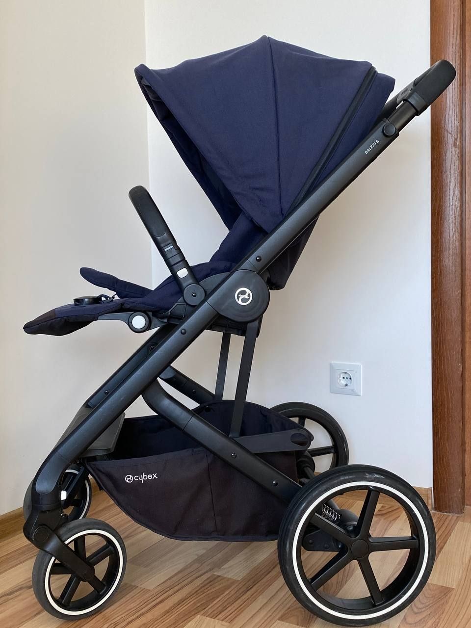 Продам коляску Cybex Balios S 2 в 1