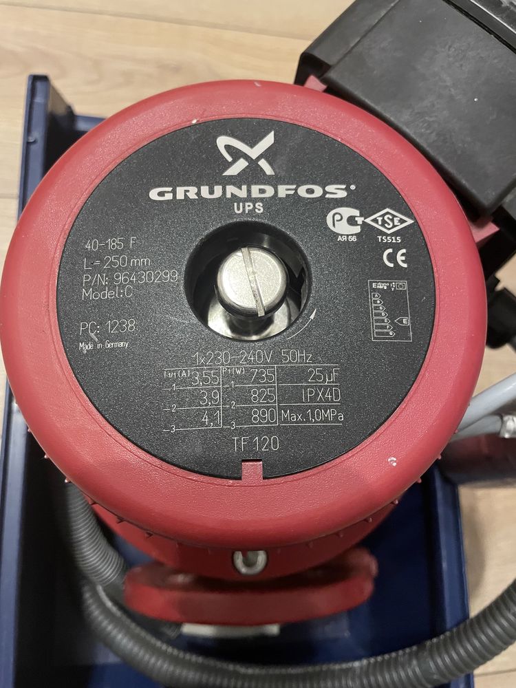 Pompa obiegowa GRUNDFOS UPS 40-185 F