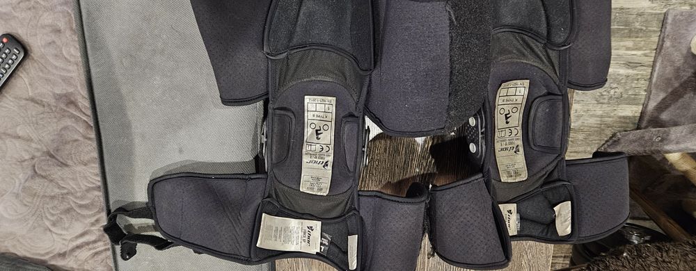 Продам шарнирні наколінники Thor