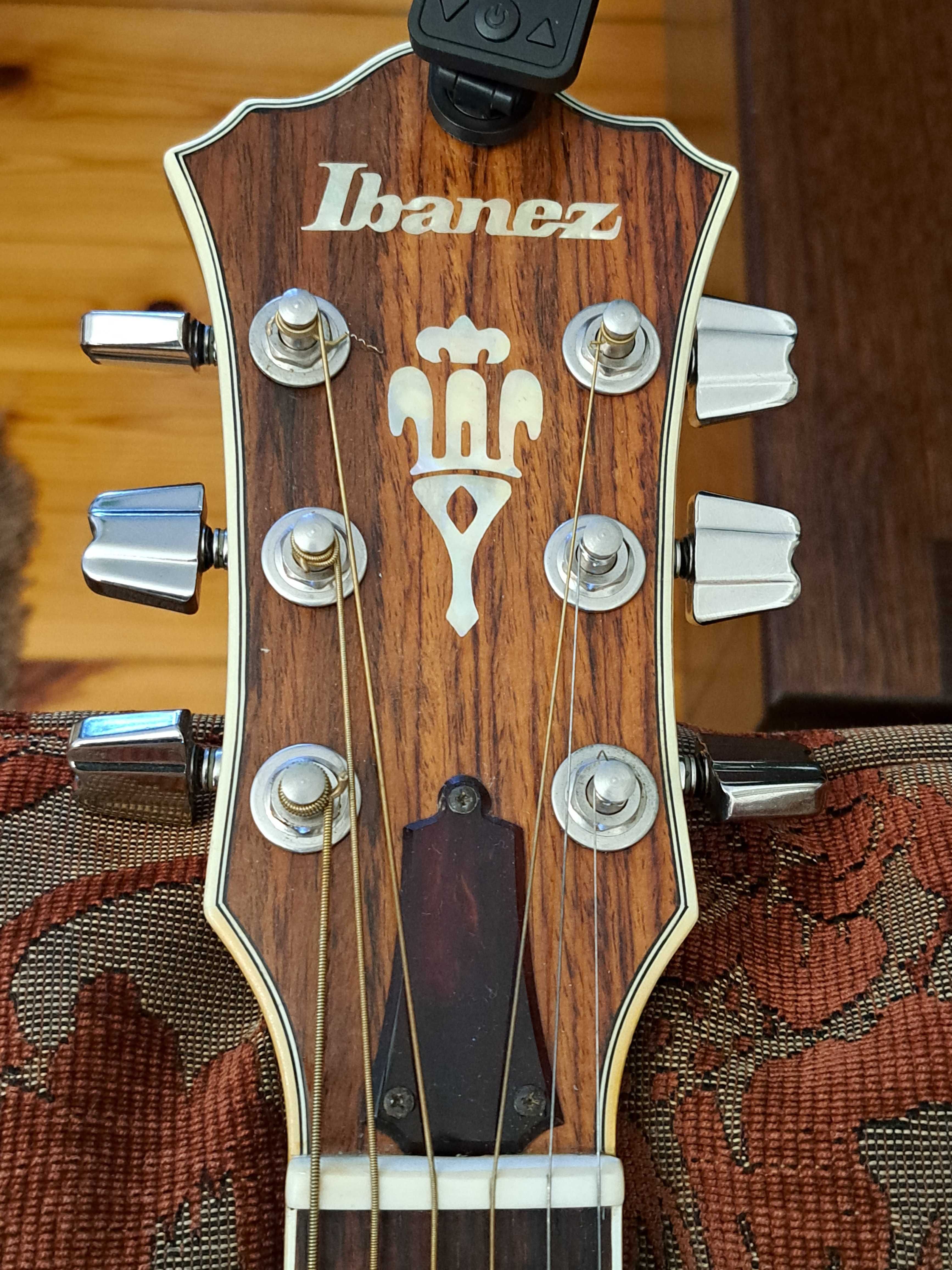 Sprzedam  gitare  Ibanez  R-400  Japonia  zaproponuj cenę