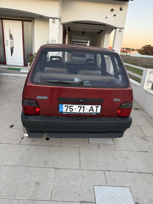 Carro em bom estado e sempre em garagem e limpo oeneus novos