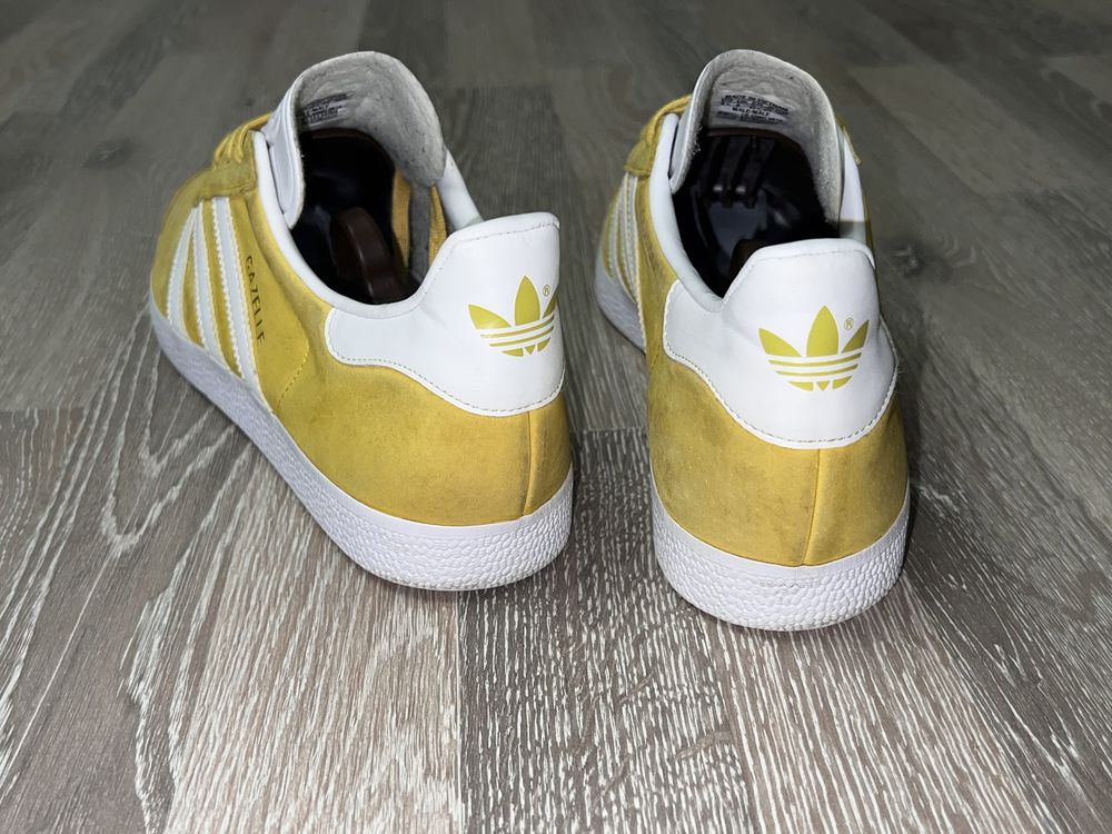 Оригінальні кросівки , кроссовки Adidas Gazelle розмір 43,5