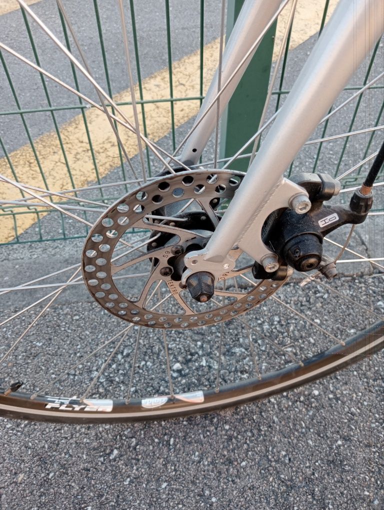 Bicicleta de estrada BTWIN TRIBAN(em ótimo estado)