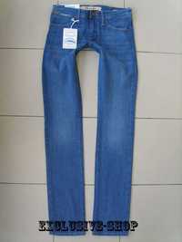 Spodnie damskie dżinsy Wrangler Lia  rozmiar W24 L32 pas 70 cm