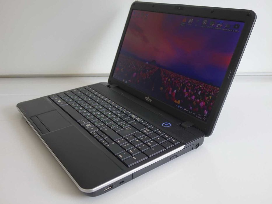 Fujitsu LifeBook A512 15.6 i7-3520M 8gb 256gb ssd Intel hd 4000 Win10