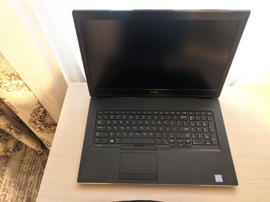 Dell precision 7730 (p4200, i7-8750h, 16 ram, 256 nvme)