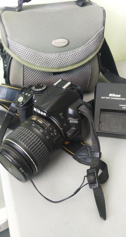 Aparat Nikon D3100