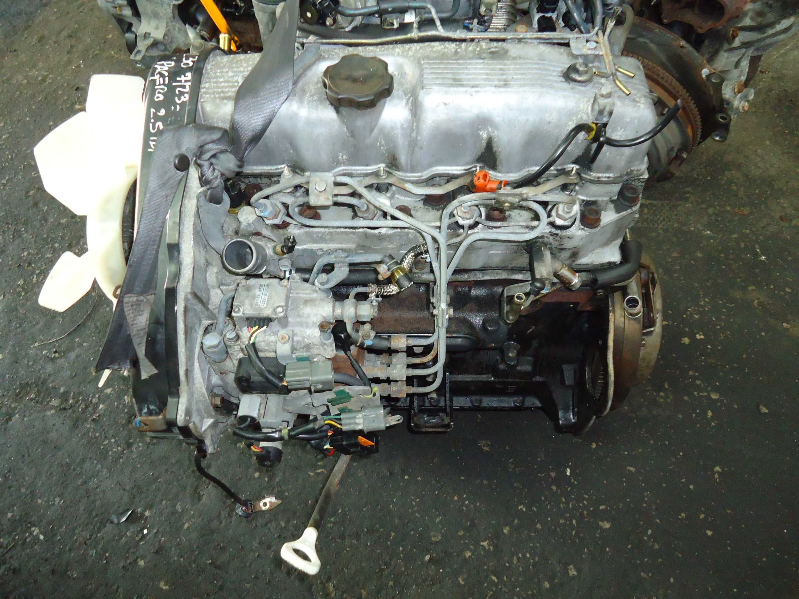 Motor Mitsubishi 2.5 Tdi (4D56T) bomba eléctrica de 2004