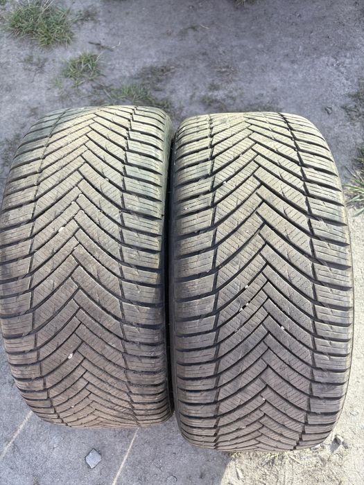 Tristar all season 245/40/zr18