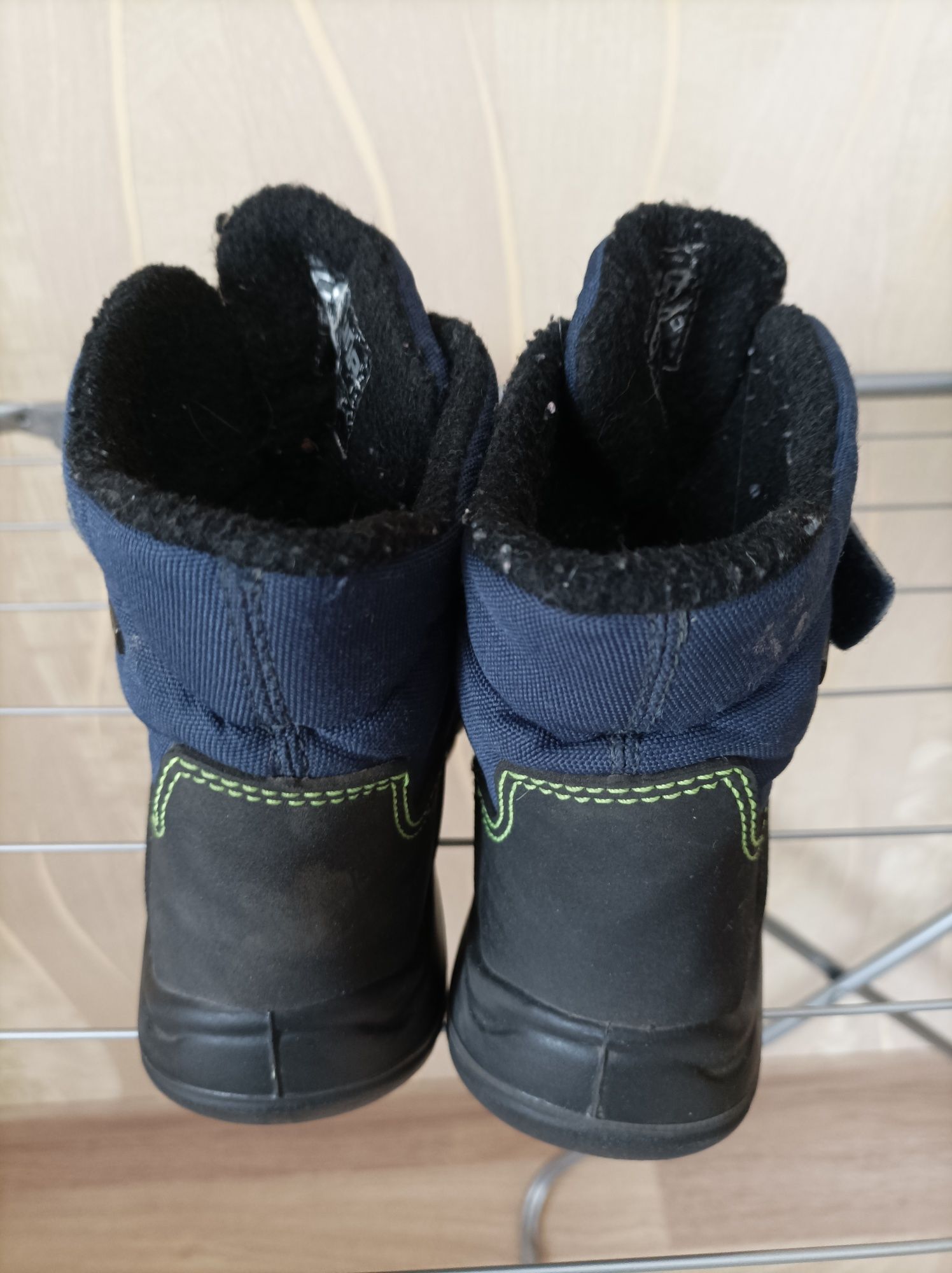 Зимові черевики cortina