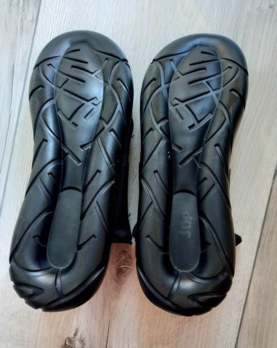 Босоніжки жіночі