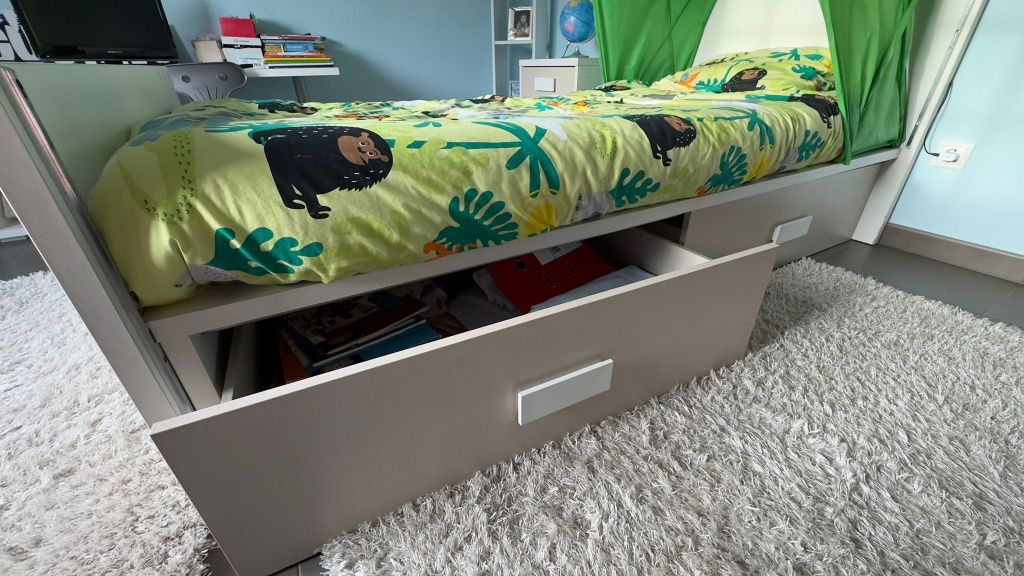 Mobilia de quarto - juvenil