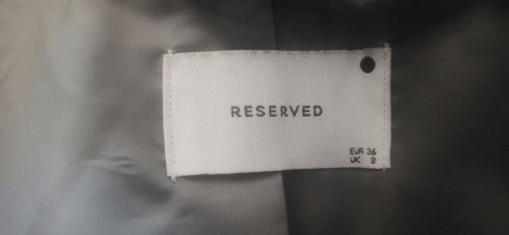 szary płaszcz ,  Reserved , idealny na zimnie bądź chłodne dni
